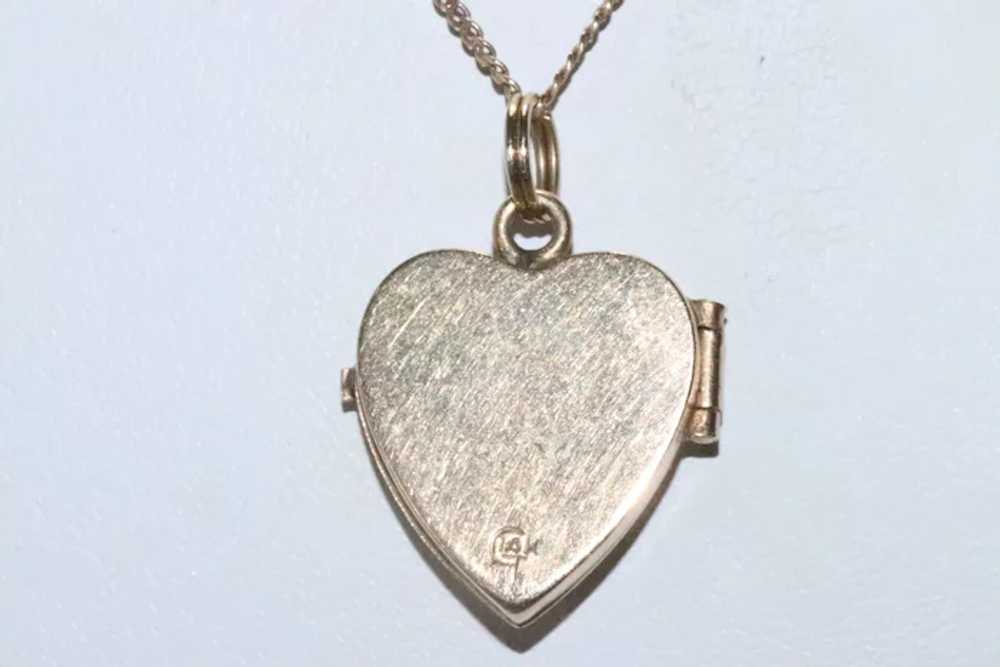 14K Yellow Gold Diamond Florentine Heart Locket N… - image 4