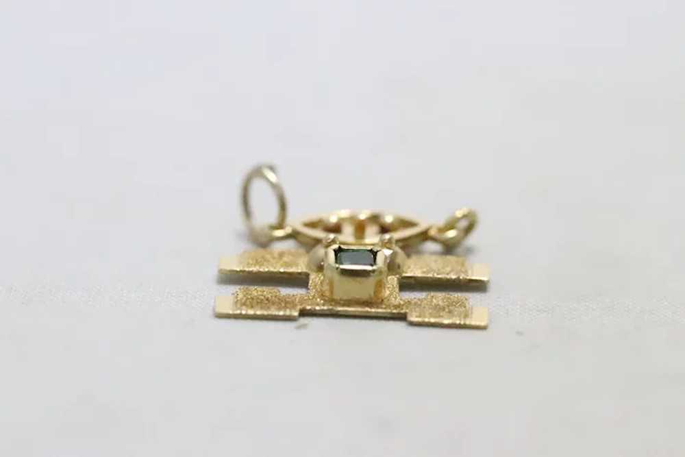 Vintage 14K Gold Emerald Robot Charm - image 2