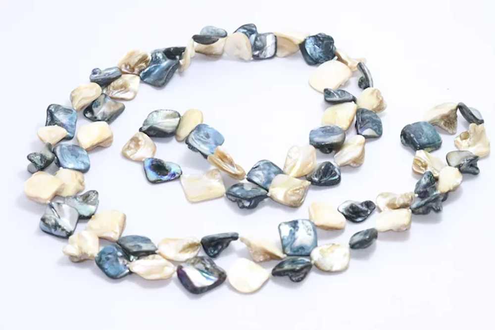 Vintage Mother of Pearl Necklace - image 2