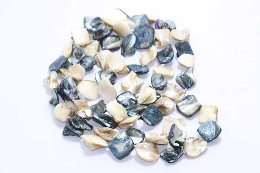 Vintage Mother of Pearl Necklace - image 3