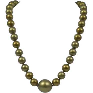 Vintage Chanel Dramatic Faux Pearl Necklace, ca. … - image 1