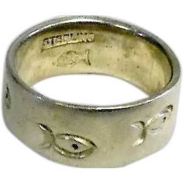 Classic Sterling Fish Engraved Ring - Size 5.75 - image 1