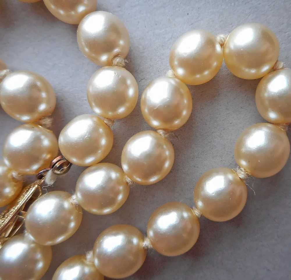 Faux Pearls Necklace Knotted 7.5 mm Vintage Deep … - image 6