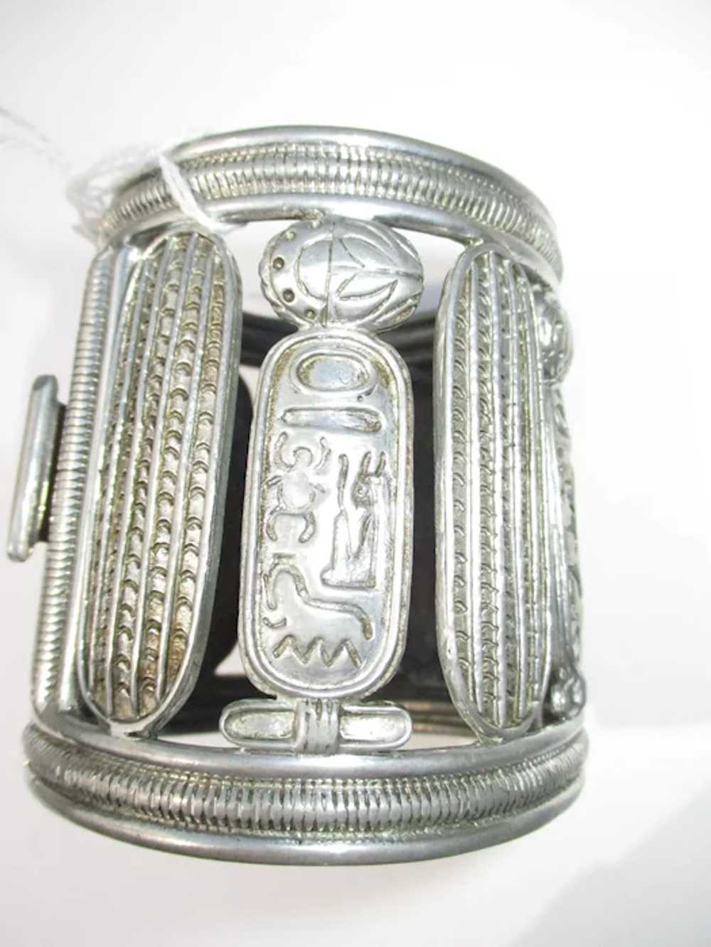 1940s Egyptian Revival Hinged Cuff - image 2