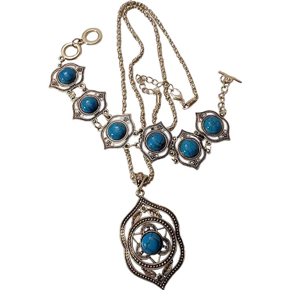 Faux dark blue turquoise and silver tone necklace… - image 1