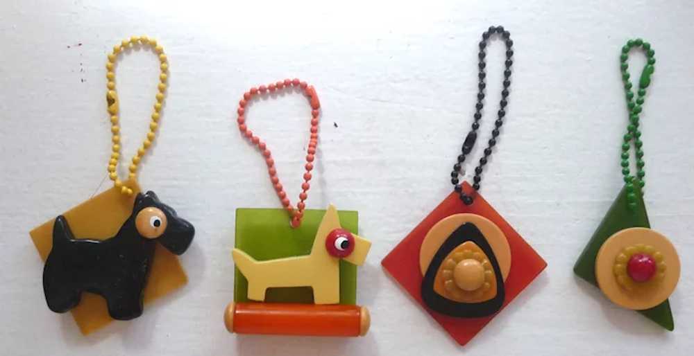 Adorable Bakelite YELLOW SCOTTY Dog Charm Key Cha… - image 3