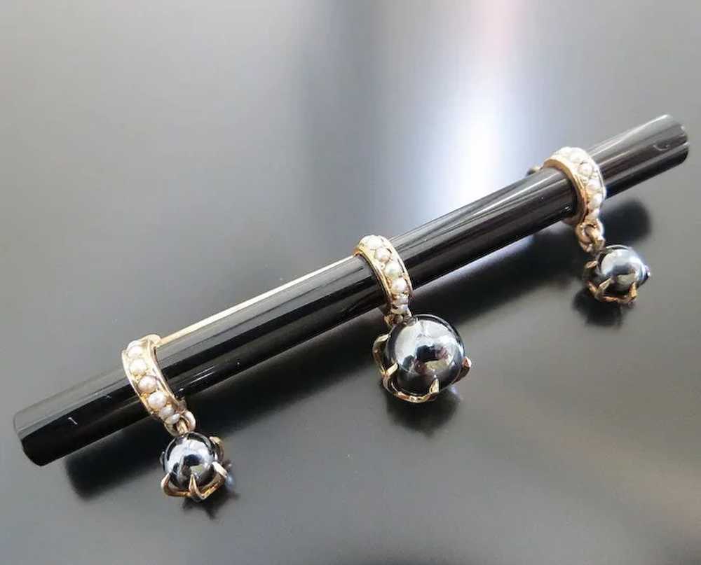 Circa 1870 Antique Victorian 14K Onyx & Pearl Bro… - image 3