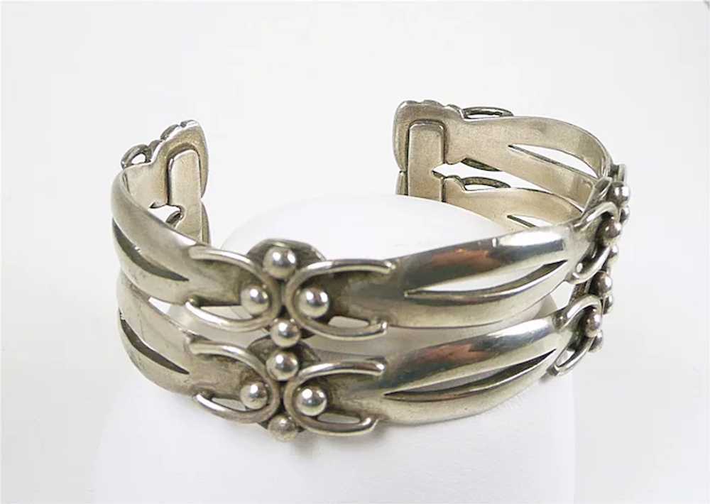 Marvelous Maricela Double Oval Cuff Bracelet c. 1… - image 3