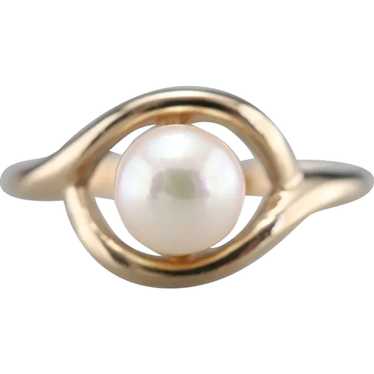 Vintage White Cultured Pearl Solitaire Ring