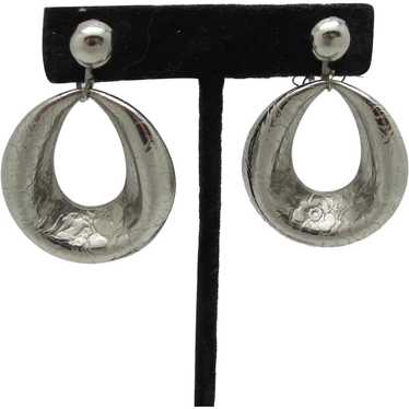 1960s Embossed Silvertone Metal Pendulum Earrings - image 1