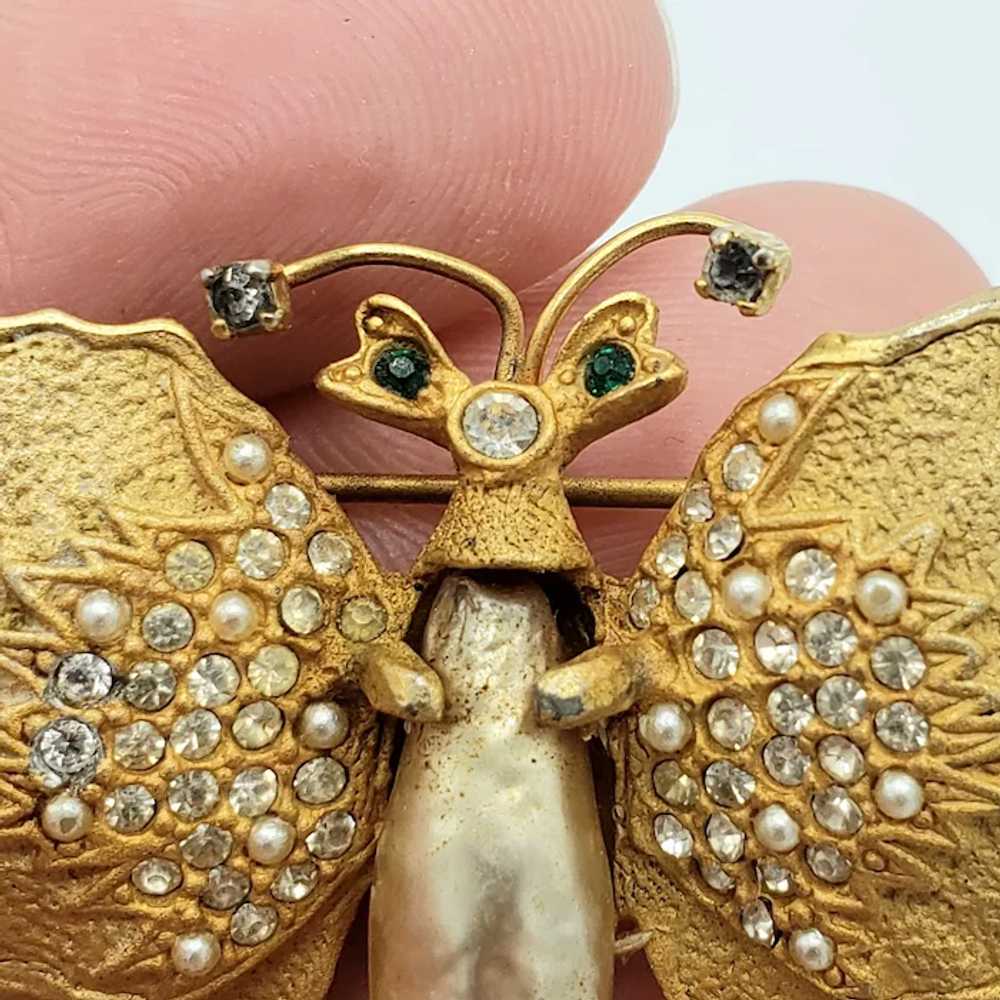 Moth Pearl Belly Brooch - image 4