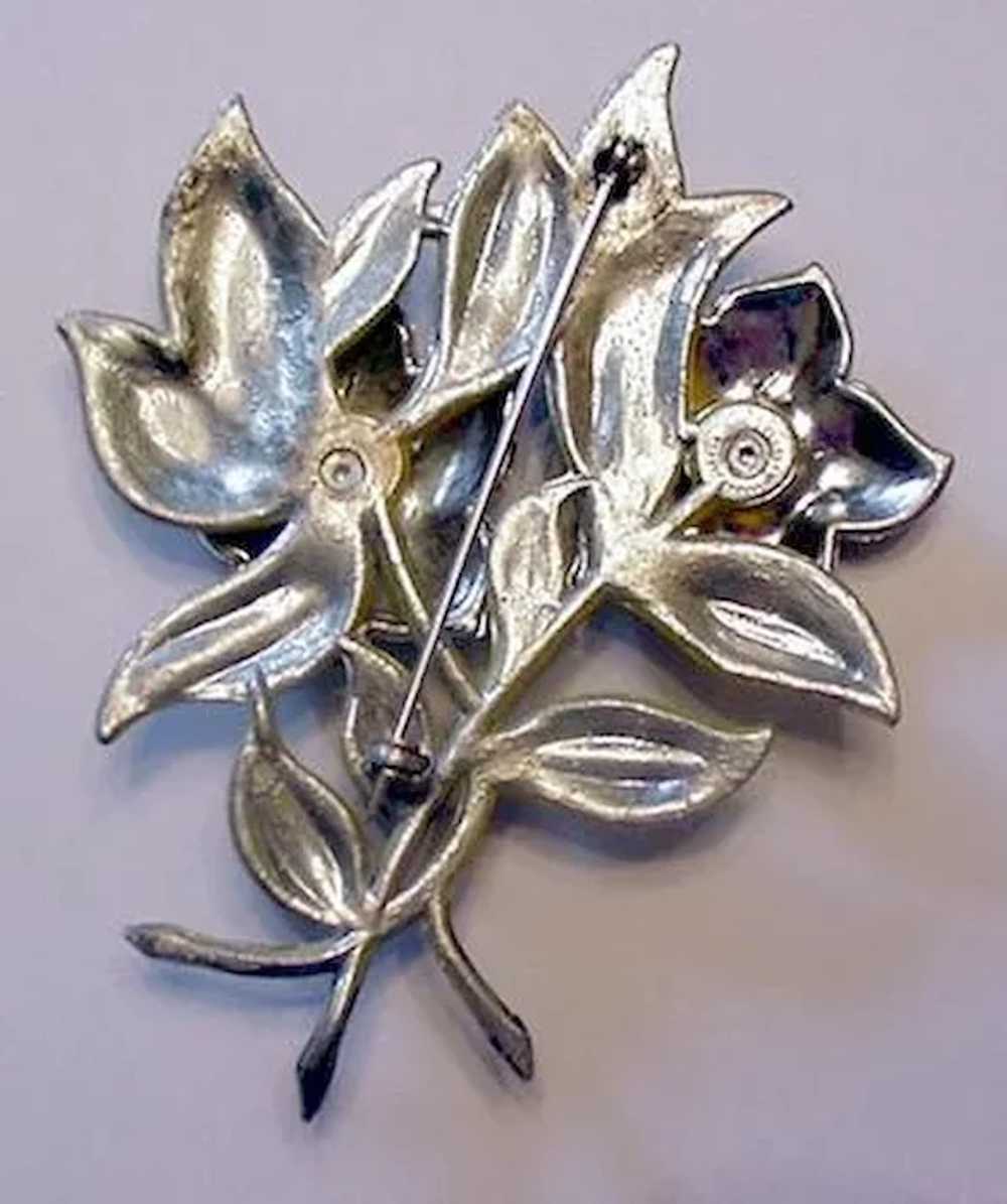 Rhinestone Flower Pin in Pot Metal with Enamel - image 3