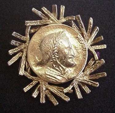 Hobe Framed Golden Coin Pin / Pendant - image 1