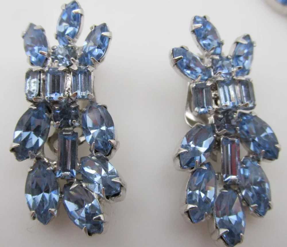 Gorgeous Signed Kramer Ice Blue Rhinestone Neckla… - image 3