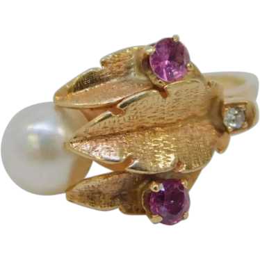 Circa 1960s 14k Yellow Gold, White Cultured Pearl… - image 1