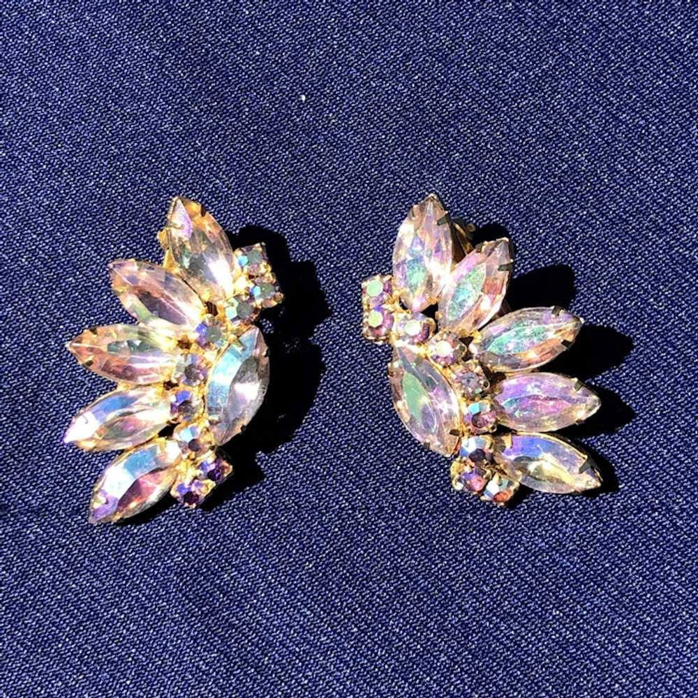 Beautiful Vintage Aurora Borealis Rainbow Rhinestone Gem 2624