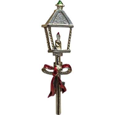 Gerrys Christmas Street Light Pin - image 1