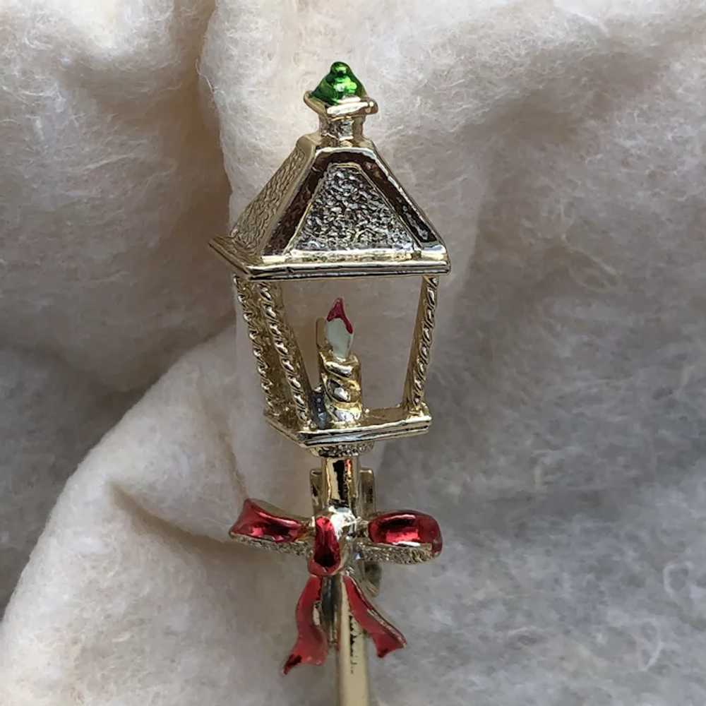 Gerrys Christmas Street Light Pin - image 2