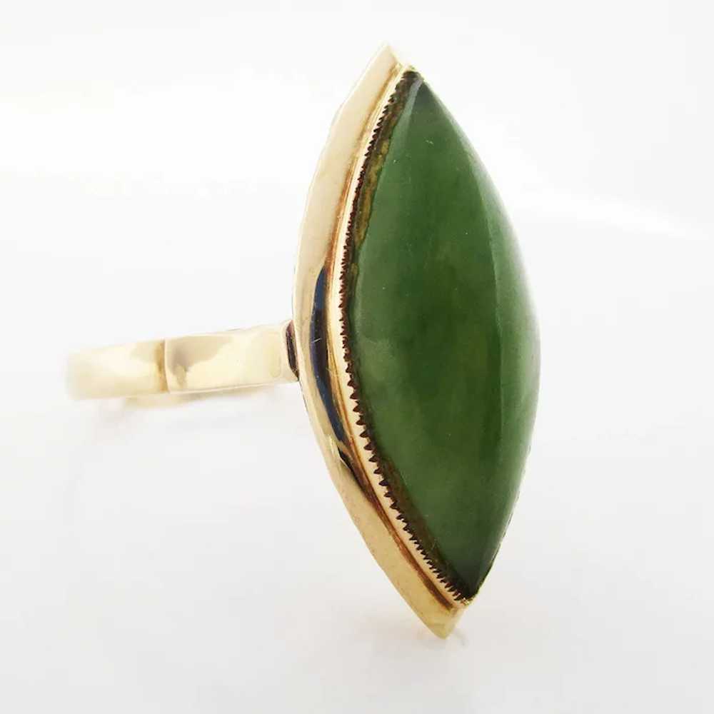 Vintage 14K Yellow Gold and Green Jade Ring - image 2