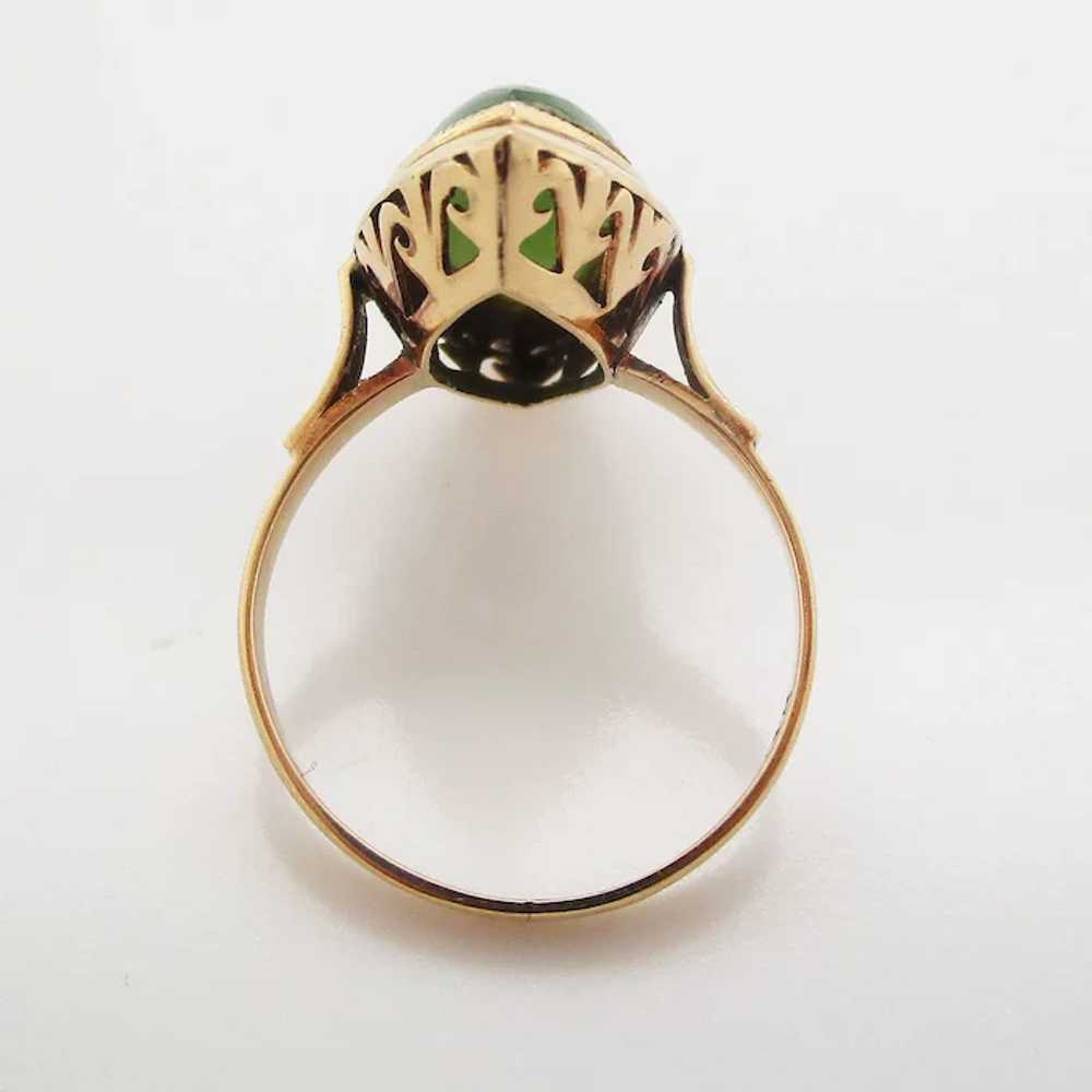 Vintage 14K Yellow Gold and Green Jade Ring - image 3
