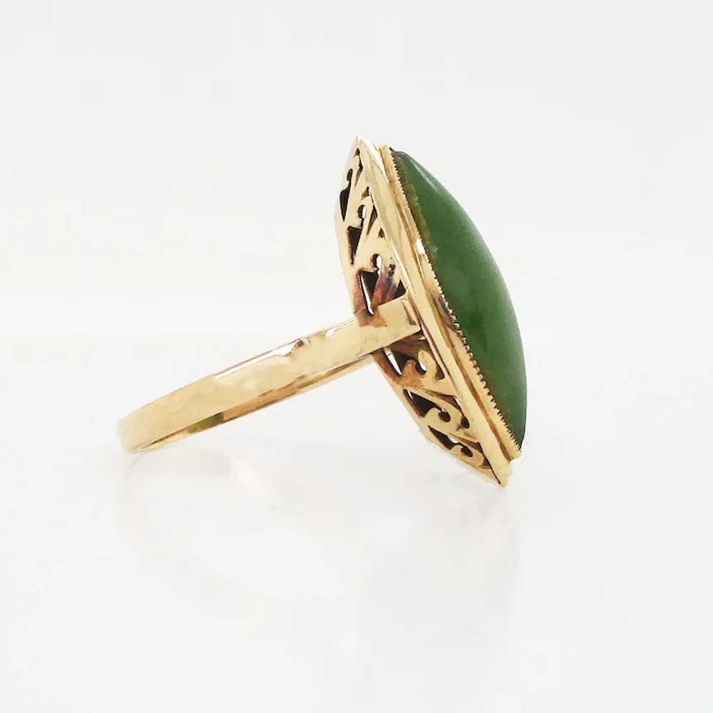 Vintage 14K Yellow Gold and Green Jade Ring - image 5