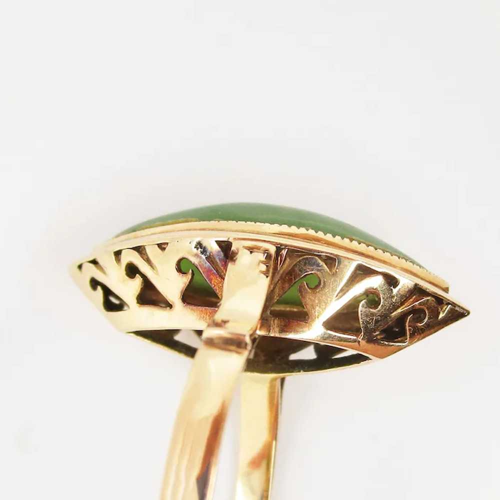 Vintage 14K Yellow Gold and Green Jade Ring - image 6