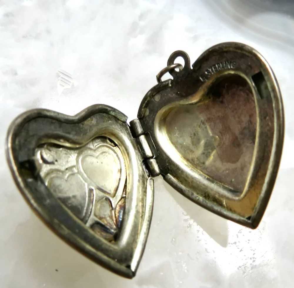 1940's Sterling Puffy Heart Locket - image 4