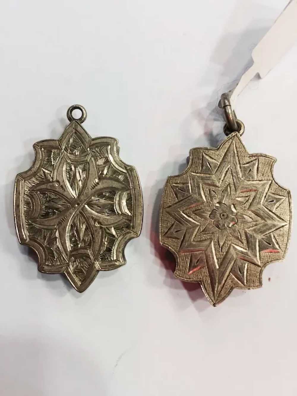 Stunning Pair Of Victorian Silver Lockets - Frate… - image 10