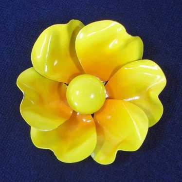 Big Bright Yellow Flower Power 1960s Enamel Pin B… - image 1