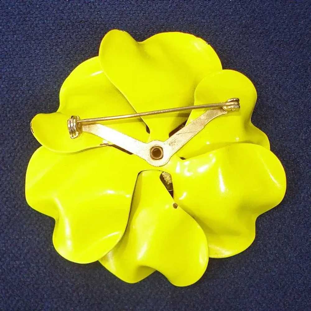 Big Bright Yellow Flower Power 1960s Enamel Pin B… - image 2