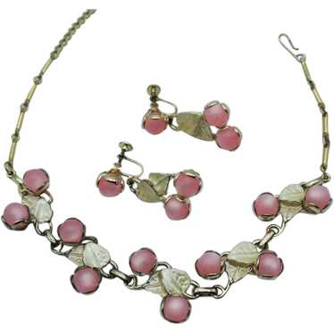 Beautiful Pink Moonglow Thermoset Mid-Century Nec… - image 1