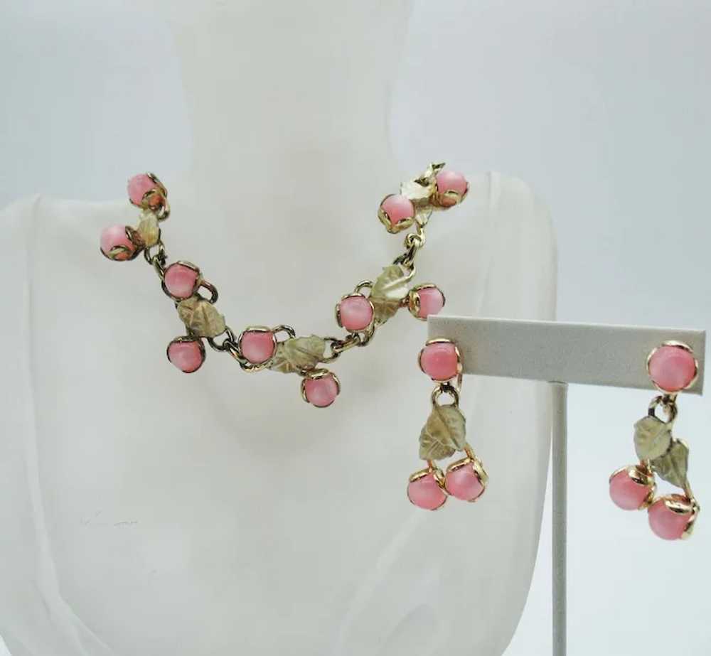 Beautiful Pink Moonglow Thermoset Mid-Century Nec… - image 2