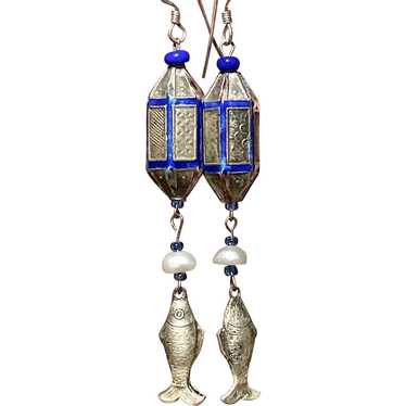 Antique Chinese Qing-Style Lanterns with Fish Dan… - image 1