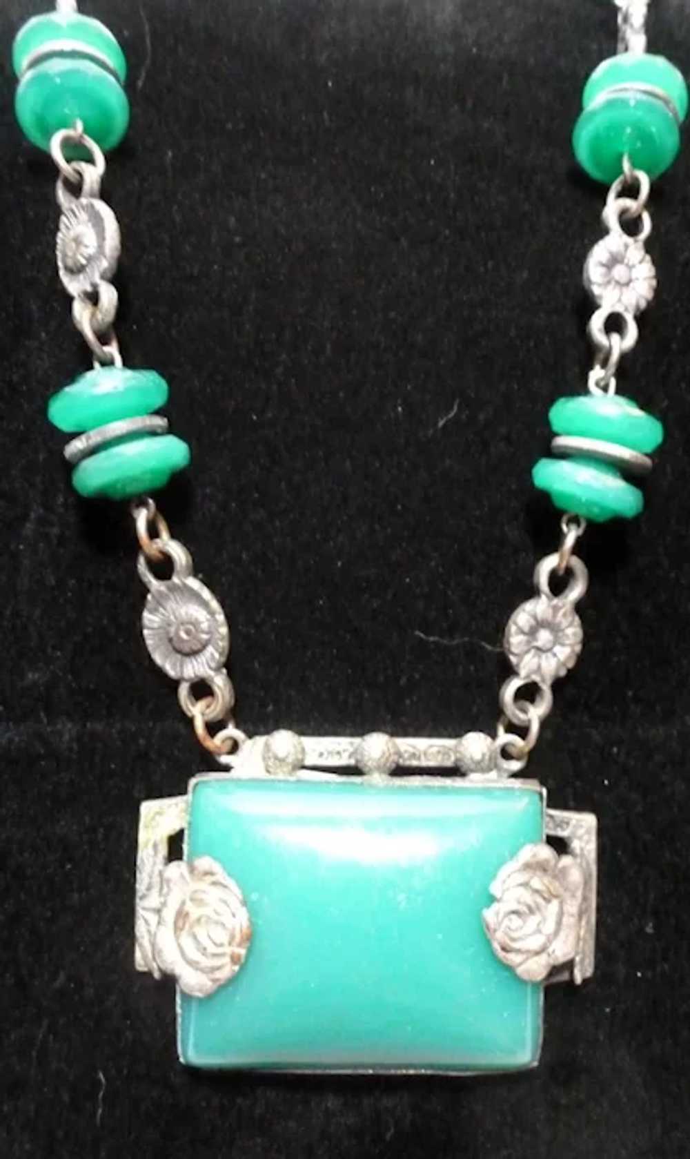 ART DECO Green Glass and Silver Flowers 16" Neckl… - image 3