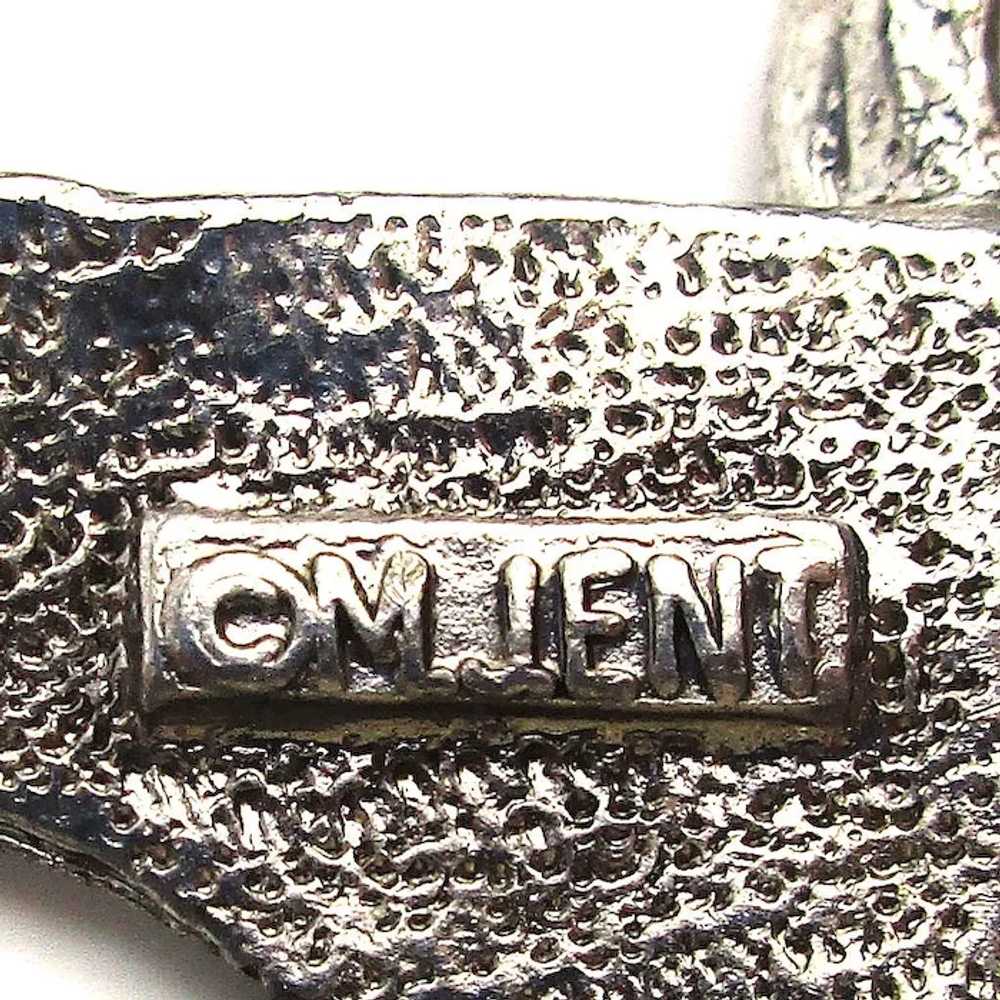 Signed Modernist Hammered Head Face Pin - image 4