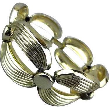 Signed Lisner Ribbed Link Bracelet