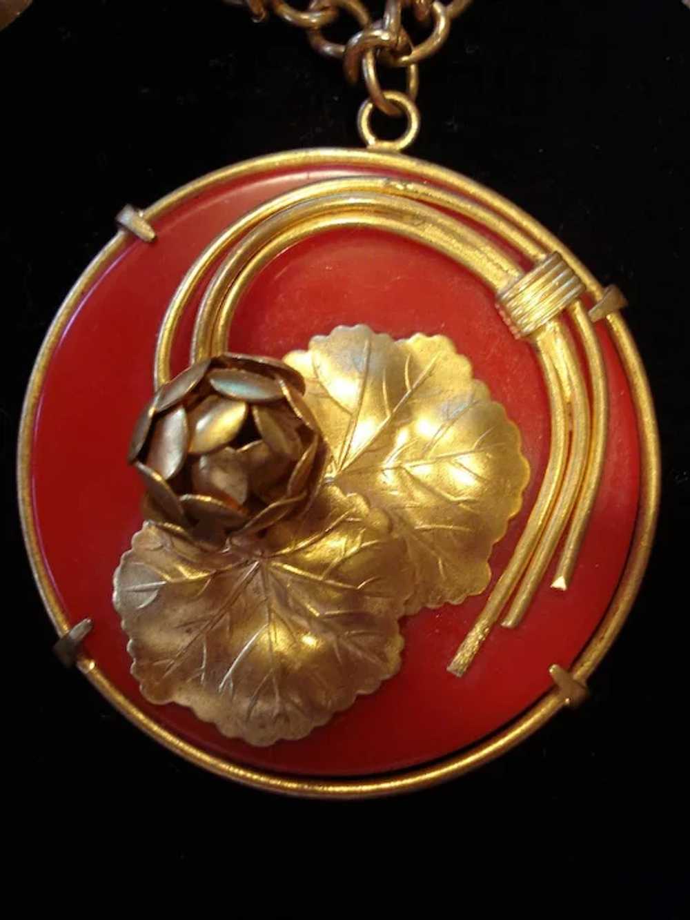 Early Plastic Pendant Necklace & Earrings Demi-Pa… - image 2