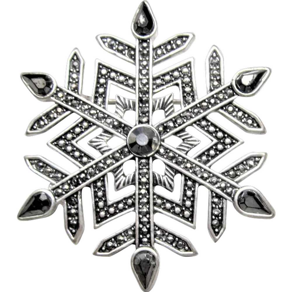Sparkling Vintage Snowflake Brooch in Silvertone … - image 1