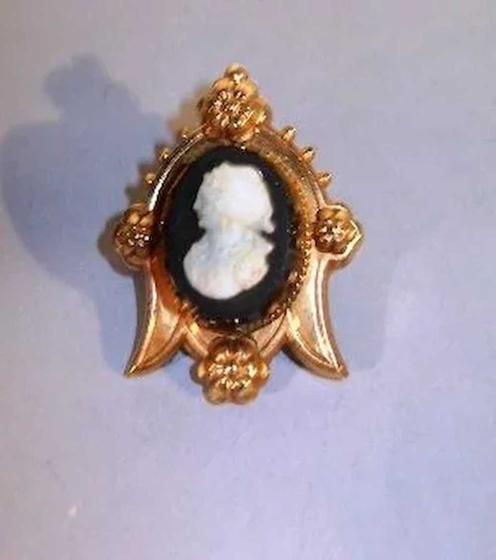 VINTAGE  Victorian Collar Cameo Brooch  Small - image 2