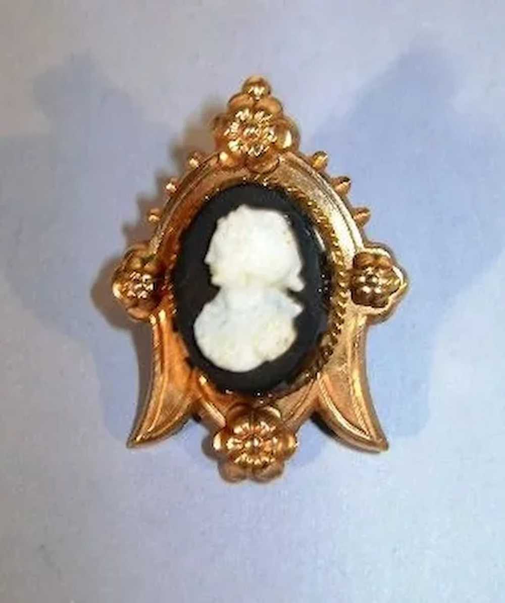 VINTAGE  Victorian Collar Cameo Brooch  Small - image 5