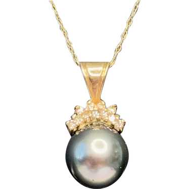 11mm Tahitian Pearl, Diamond, and 14k Gold pendant - image 1