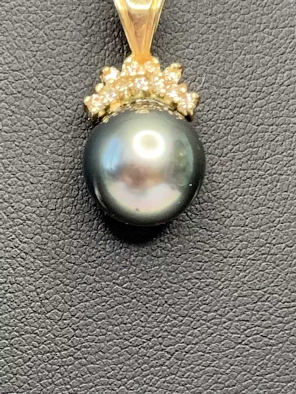 11mm Tahitian Pearl, Diamond, and 14k Gold pendant - image 3