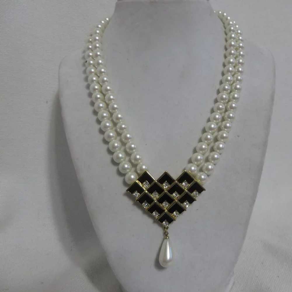 Unsigned 2 Strand Faux Pearl Necklace with Black … - image 2