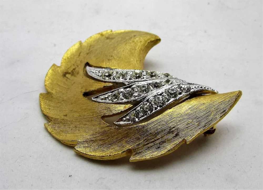 Vintage JJ Brushed Goldtone Pin With Pave Crystals - image 2