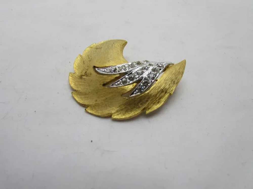 Vintage JJ Brushed Goldtone Pin With Pave Crystals - image 8