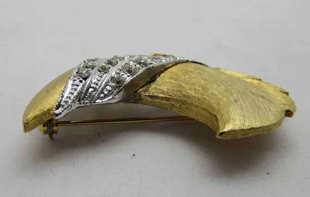Vintage JJ Brushed Goldtone Pin With Pave Crystals - image 9