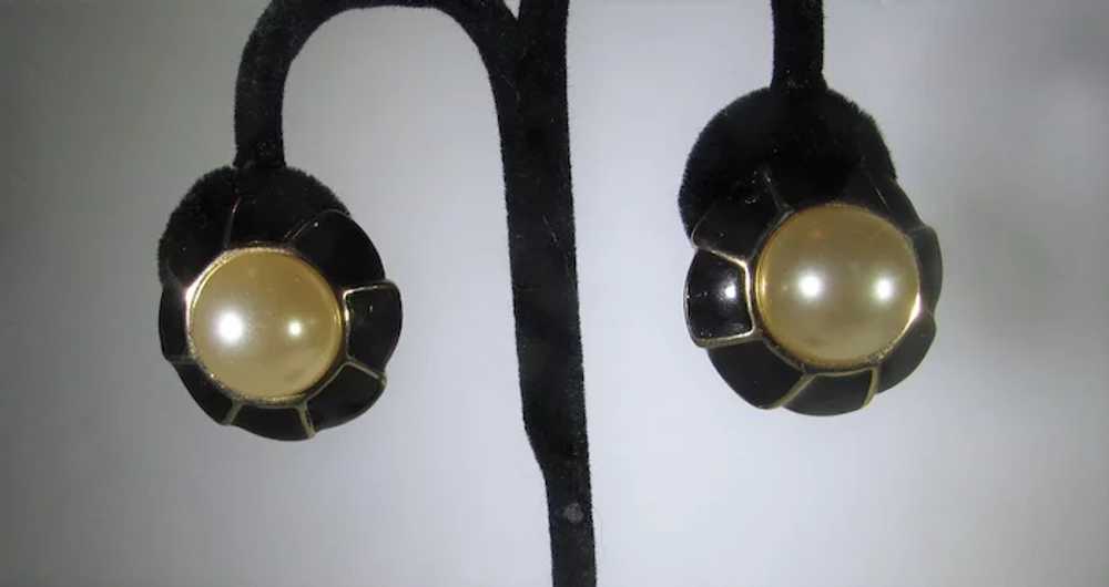 Vintage Kenneth J. Lane Clip On Earrings With Bla… - image 8