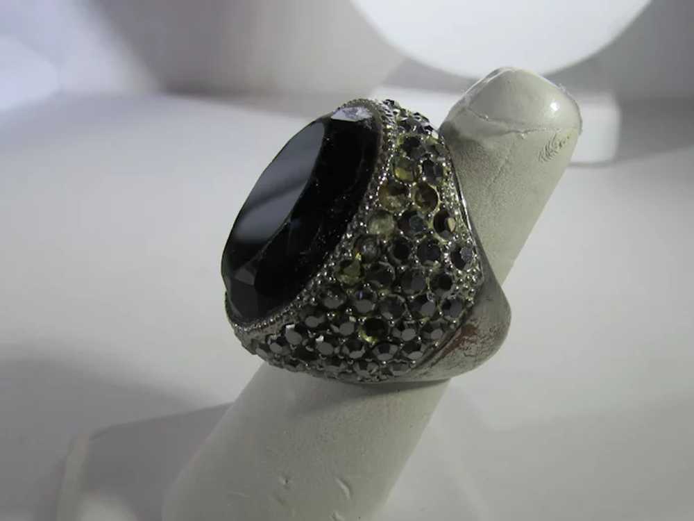 Vintage 1980's Costume Ring with Faux Onyx and Ma… - image 12