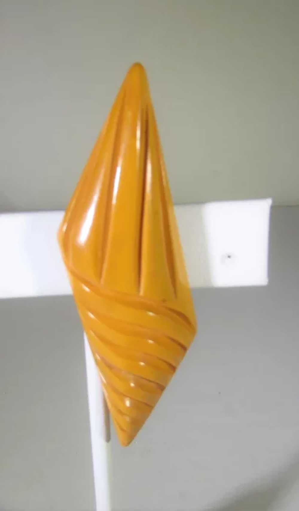 Bakelite Geometric Carved Pin In Yellow - image 4