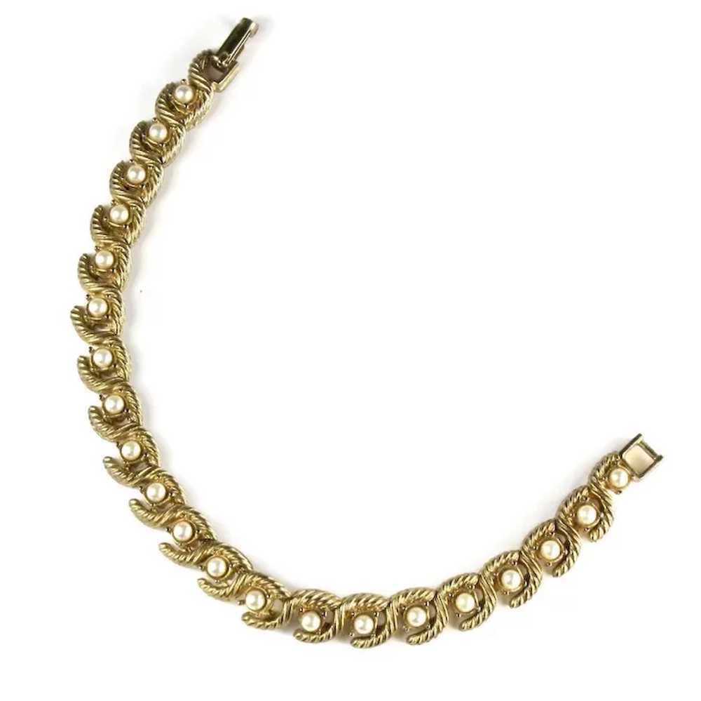 Vintage Goldtone Imitation Pearl Rope Edge Bracel… - image 3